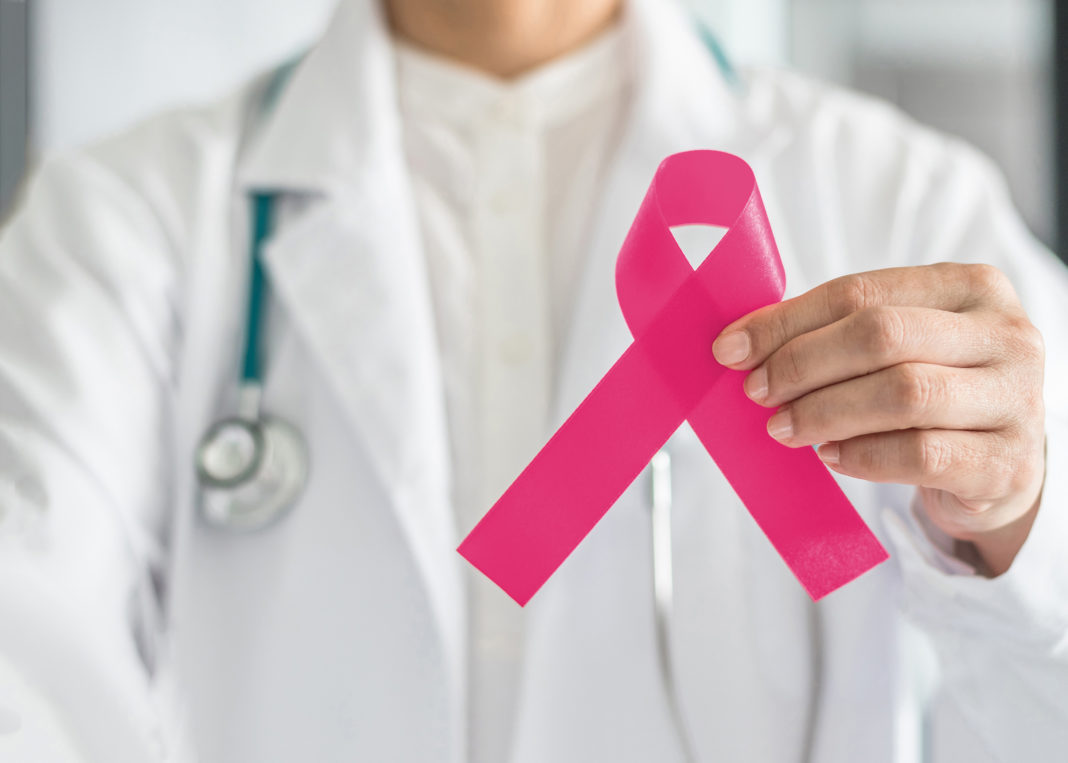 cáncer de mama, investigación, profesional sanitaria, estetoscopio