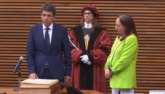 Carlos Mazón en su toma de posesión como presidente de la Comunidad Valenciana.